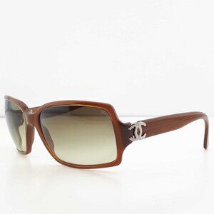 B-15. Chanel Brown Gradient Sunglasses